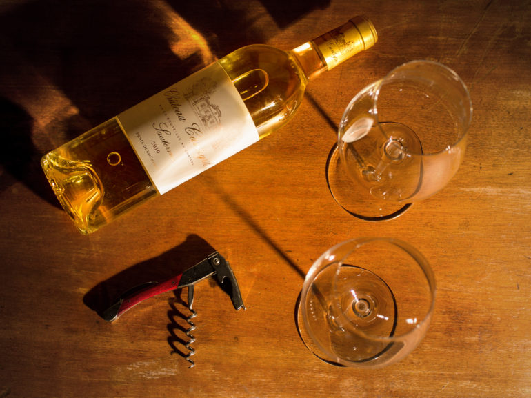 sauternes-wine-2010-by-winefolly